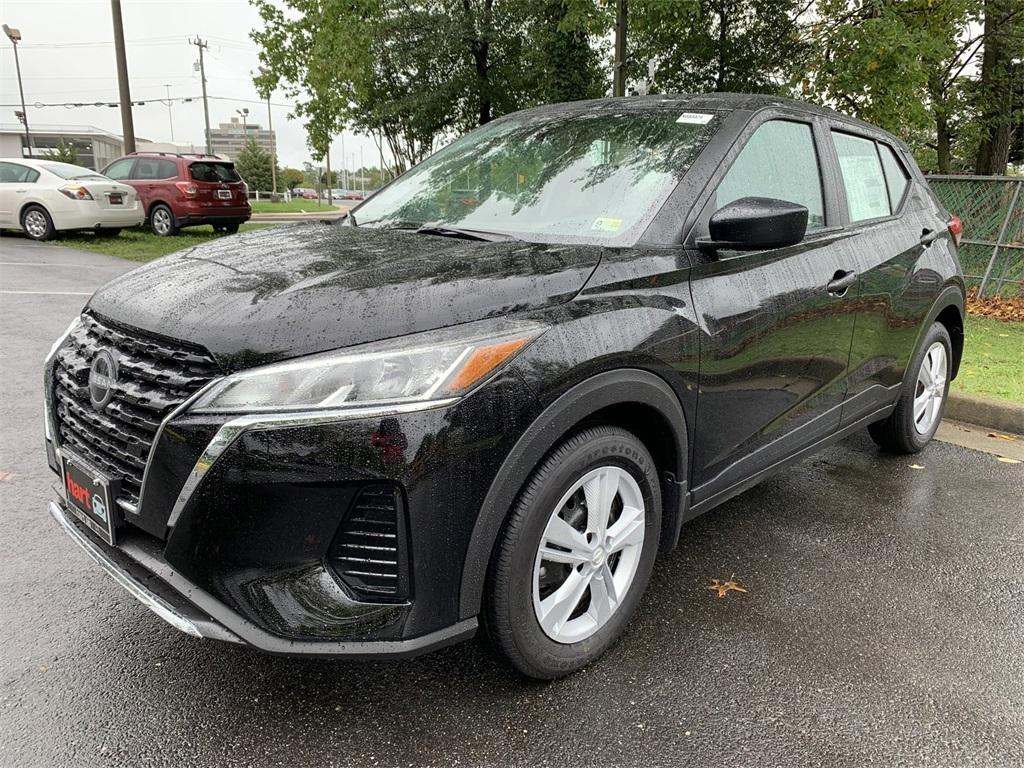 new 2024 Nissan Kicks car, priced at $19,683