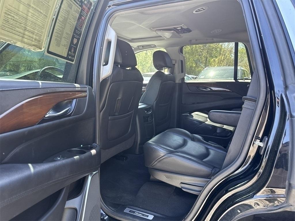 used 2020 Cadillac Escalade car, priced at $40,804