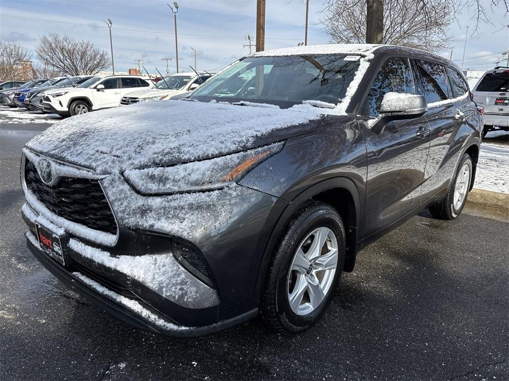 used 2021 Toyota Highlander car, priced at $29,500