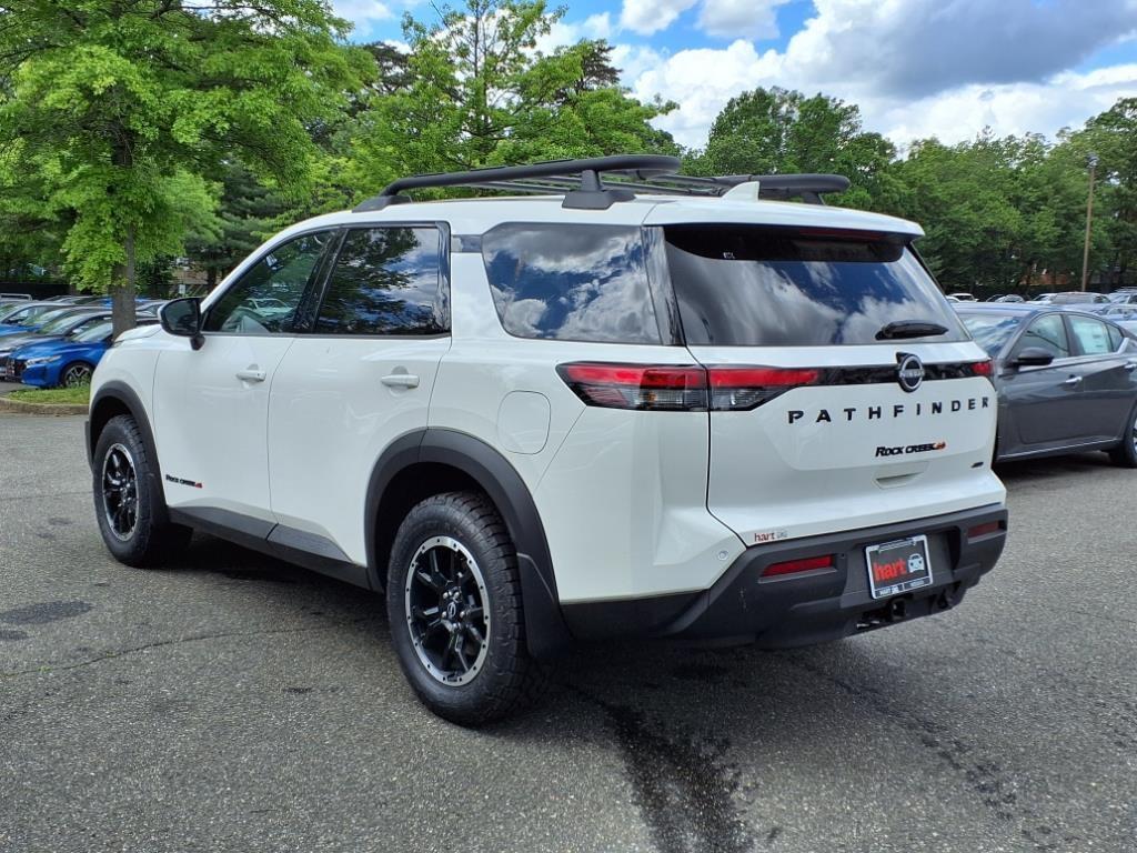 new 2025 Nissan Pathfinder car, priced at $40,500