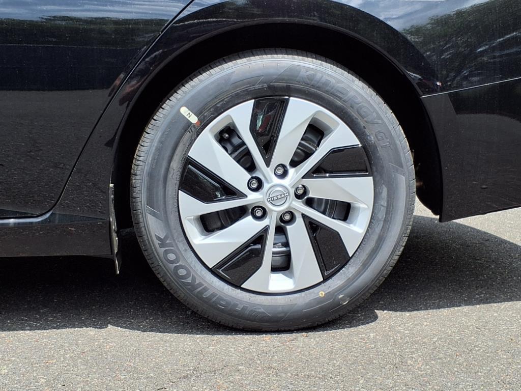 new 2025 Nissan Altima car, priced at $26,495
