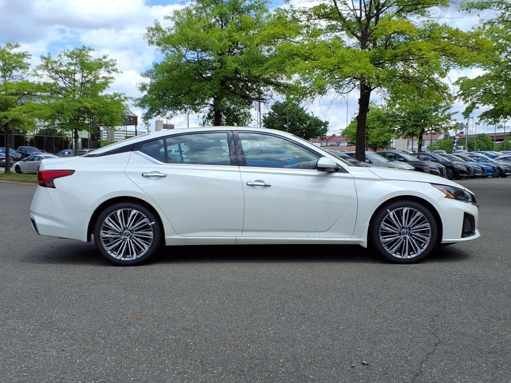 new 2025 Nissan Altima car, priced at $33,667