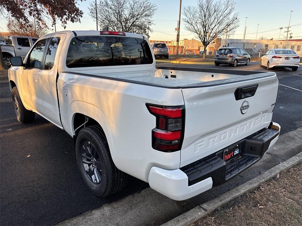 new 2025 Nissan Frontier car