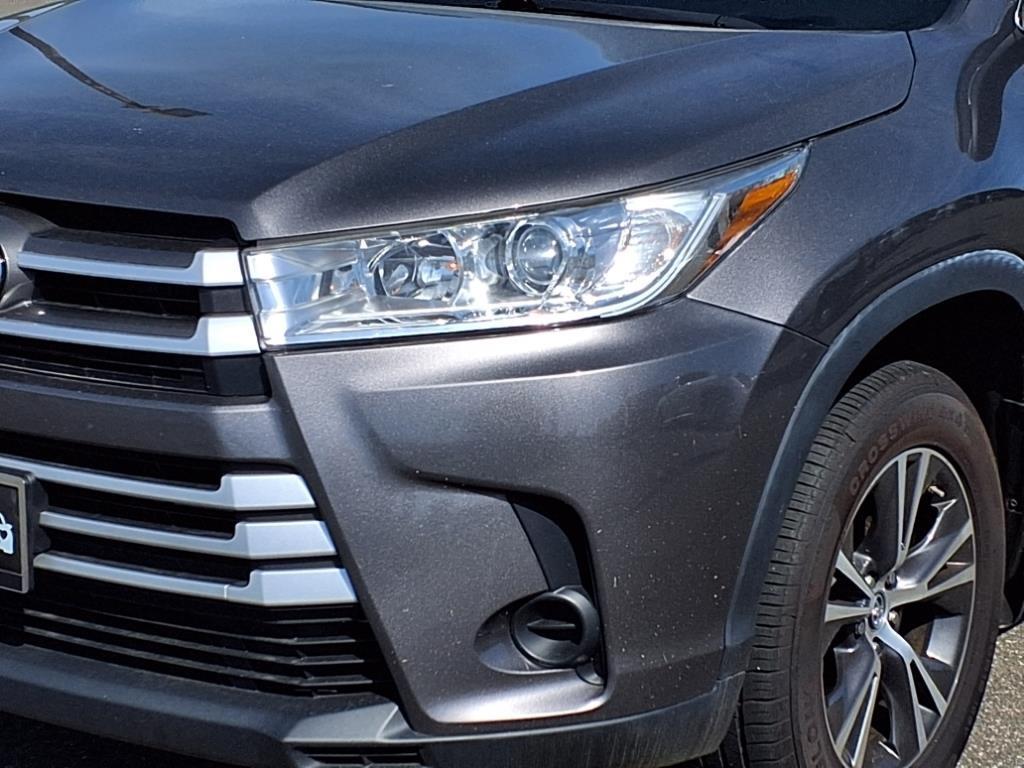 used 2019 Toyota Highlander car, priced at $26,999