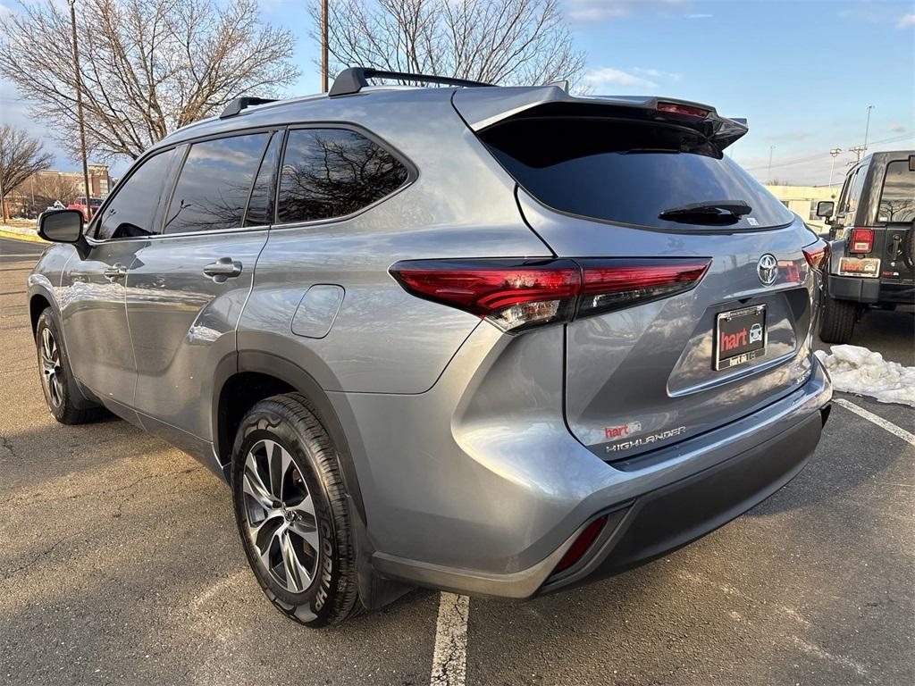 used 2021 Toyota Highlander car, priced at $34,500