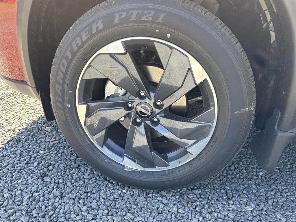 new 2025 Nissan Rogue car, priced at $32,375