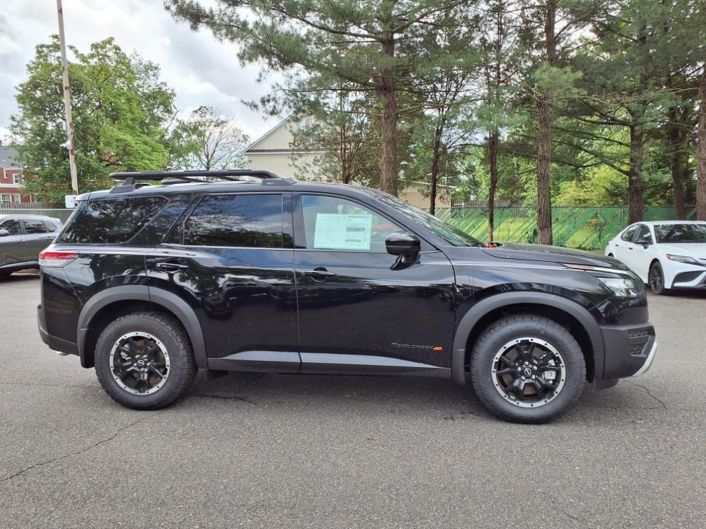 new 2025 Nissan Pathfinder car, priced at $40,500