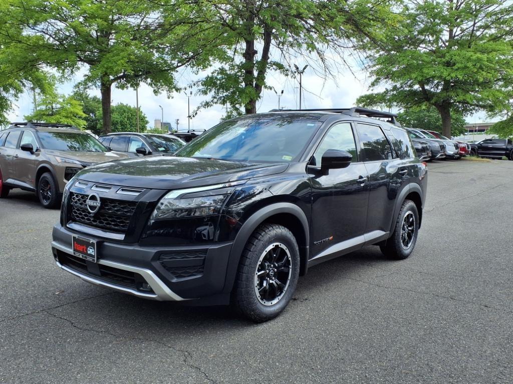 new 2025 Nissan Pathfinder car, priced at $40,500