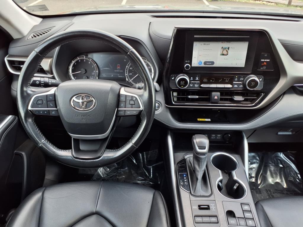 used 2023 Toyota Highlander car, priced at $37,272