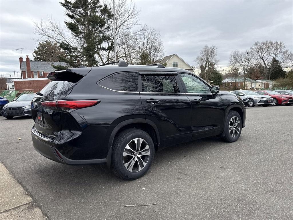 used 2023 Toyota Highlander car, priced at $36,000