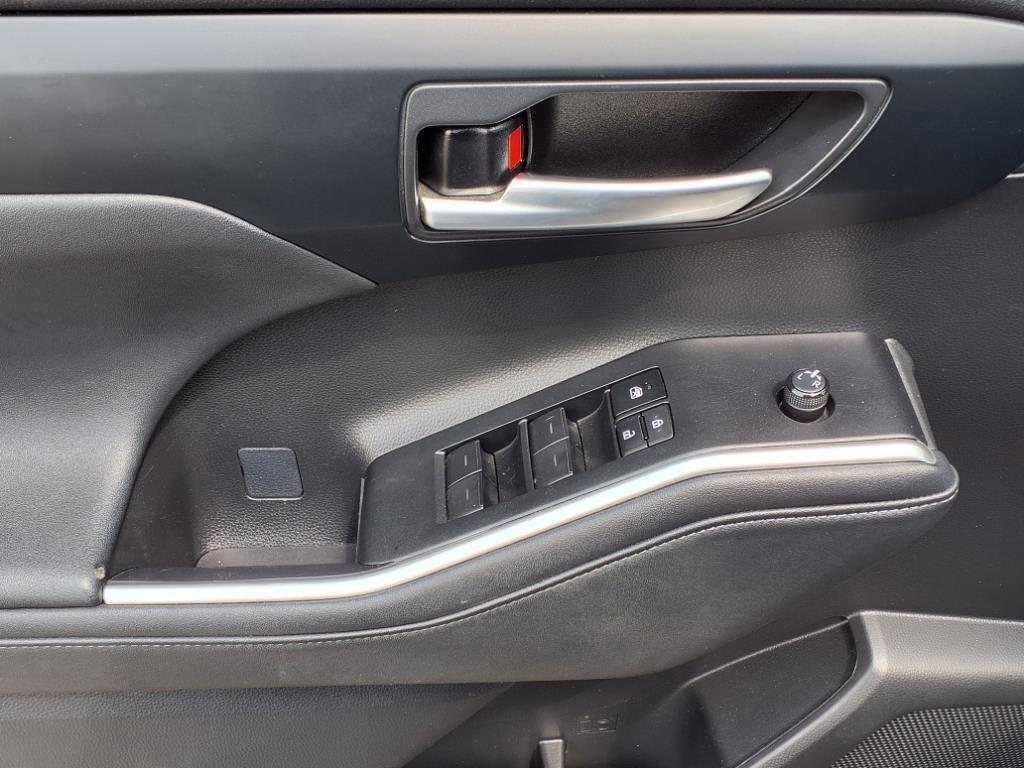 used 2023 Toyota Highlander car, priced at $37,272