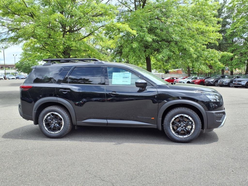 new 2025 Nissan Pathfinder car, priced at $40,500