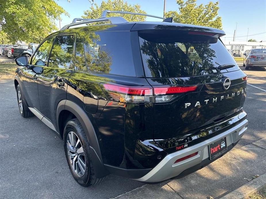 new 2024 Nissan Pathfinder car, priced at $43,122