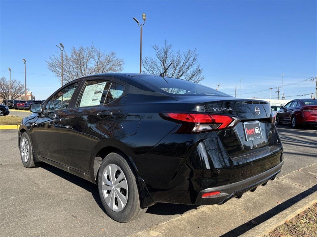 new 2025 Nissan Versa car