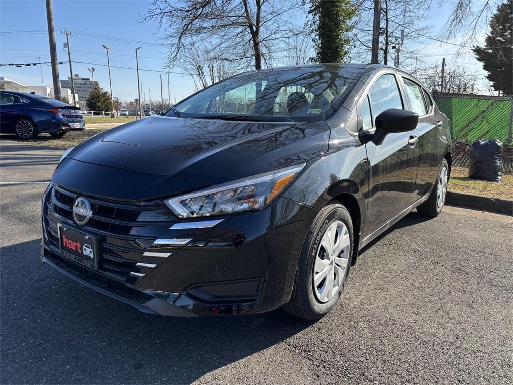 new 2025 Nissan Versa car