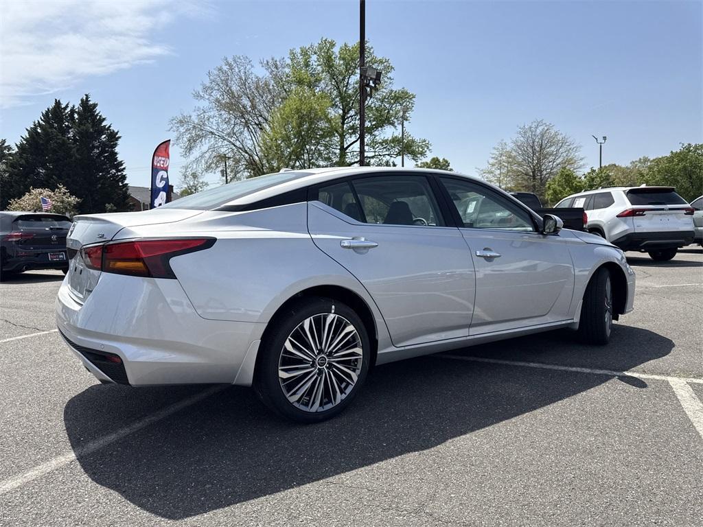 new 2025 Nissan Altima car, priced at $35,083
