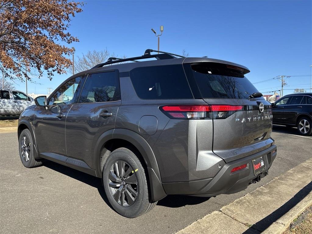 new 2025 Nissan Pathfinder car, priced at $43,687