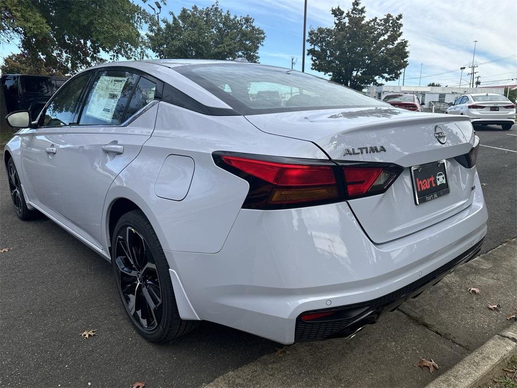 new 2025 Nissan Altima car