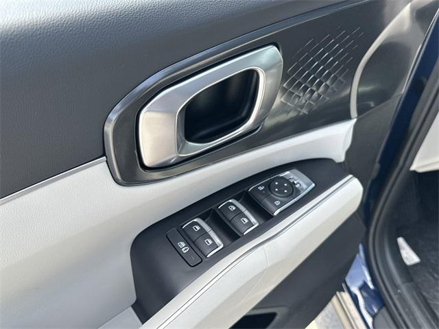 new 2025 Kia Sorento car, priced at $38,645