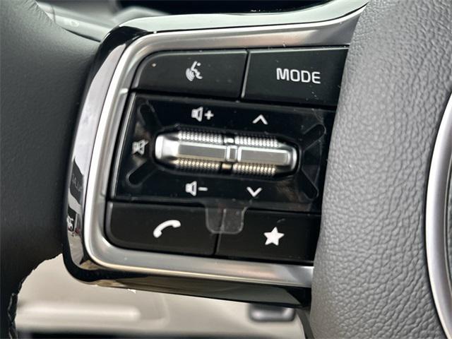 new 2025 Kia Sorento car, priced at $38,180
