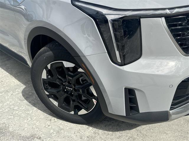 new 2025 Kia Sorento car, priced at $38,335