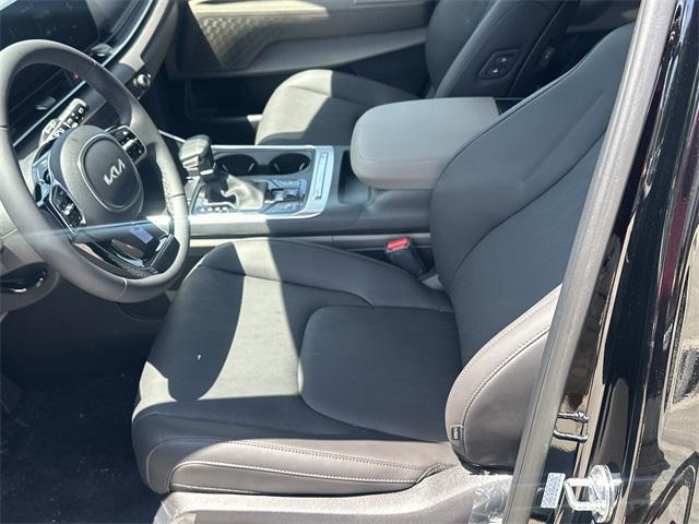 new 2025 Kia Carnival car, priced at $42,965