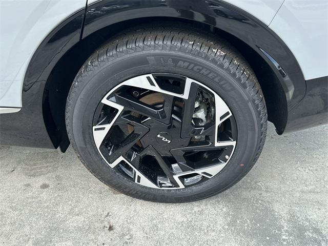 new 2025 Kia Sportage car, priced at $37,085