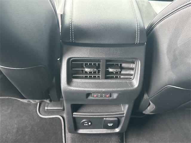 used 2022 Ford Edge car, priced at $31,999