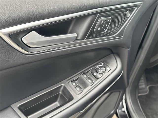 used 2022 Ford Edge car, priced at $31,999