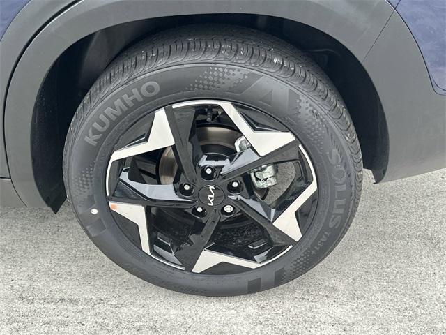 new 2025 Kia Seltos car, priced at $28,155
