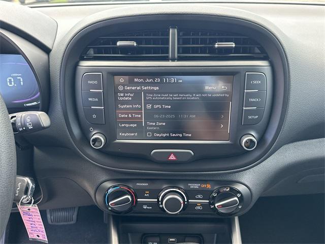 new 2025 Kia Soul car, priced at $22,560
