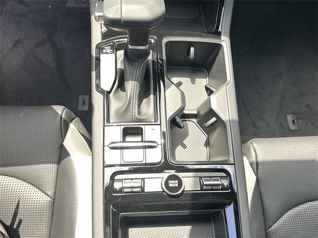 new 2025 Kia K5 car, priced at $30,620