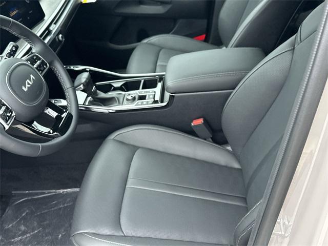 new 2025 Kia Sorento car, priced at $45,735