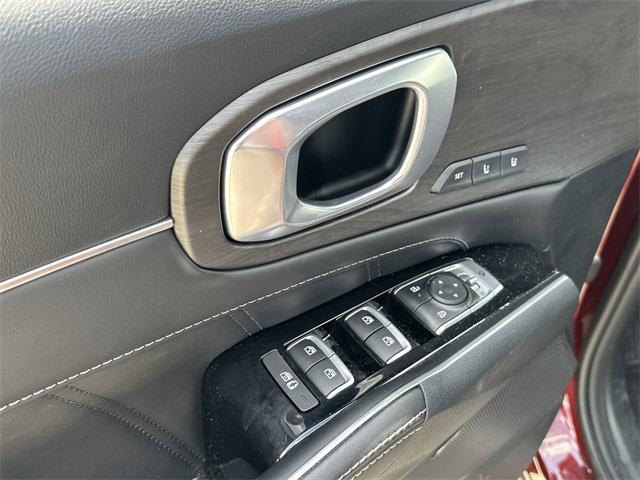 used 2024 Kia Sorento car, priced at $38,999
