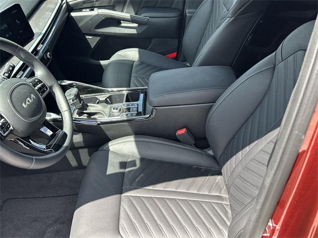 used 2024 Kia Sorento car, priced at $38,999