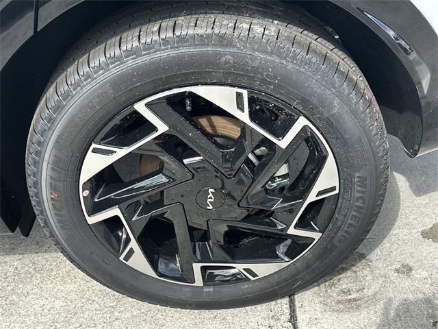 new 2025 Kia Sportage car, priced at $38,885