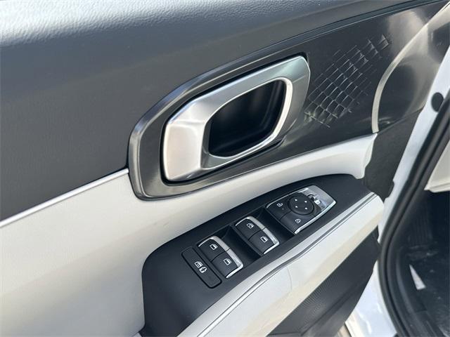 new 2025 Kia Sorento car, priced at $43,375