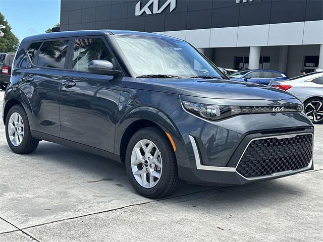 new 2025 Kia Soul car, priced at $22,560