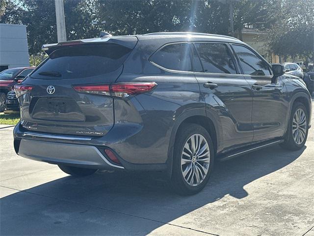 used 2021 Toyota Highlander car, priced at $39,499