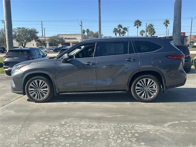 used 2021 Toyota Highlander car, priced at $39,499