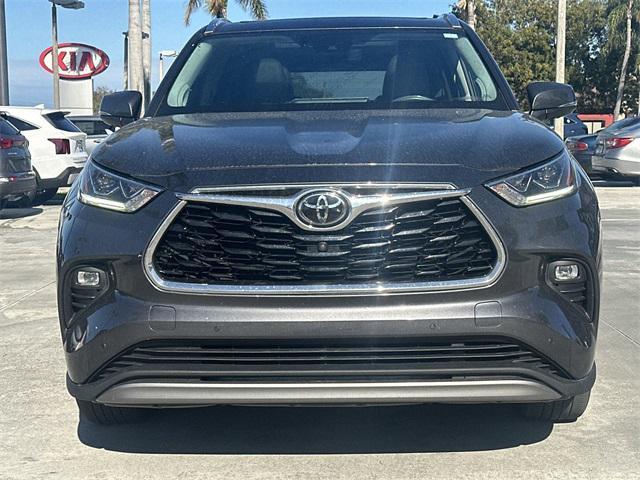 used 2021 Toyota Highlander car, priced at $39,499