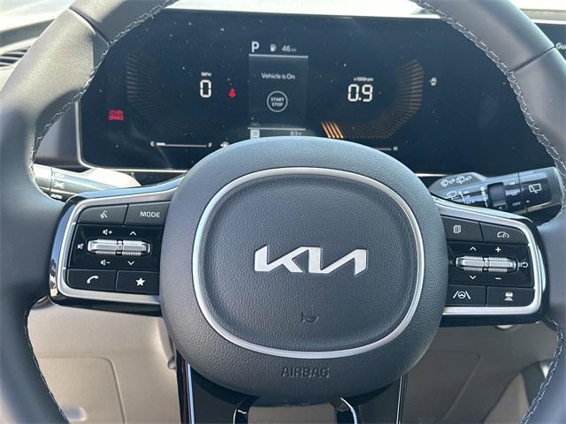 new 2025 Kia Carnival car, priced at $40,675