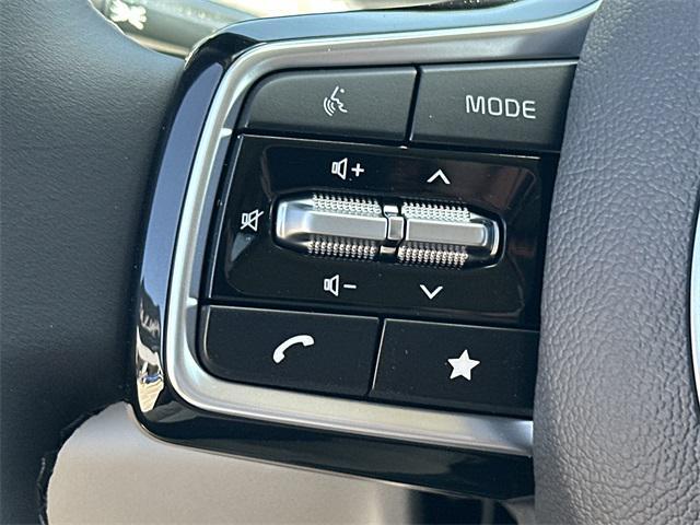 new 2025 Kia Carnival car, priced at $40,675