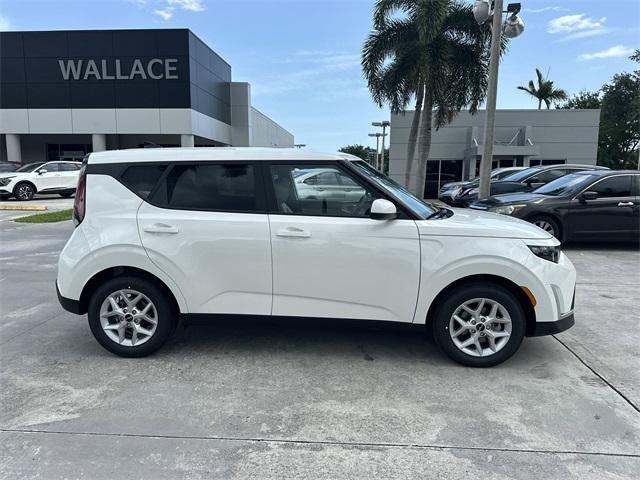 new 2025 Kia Soul car, priced at $23,255