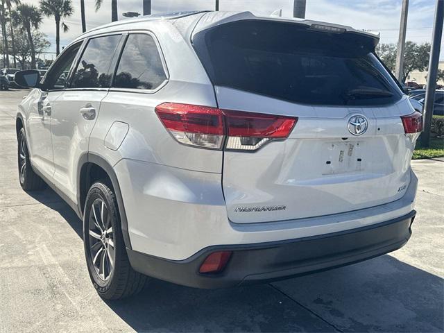 used 2019 Toyota Highlander car, priced at $24,899