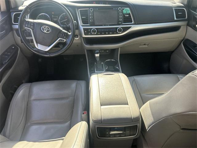 used 2019 Toyota Highlander car, priced at $24,899