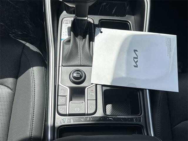 new 2025 Kia Sorento car, priced at $38,675