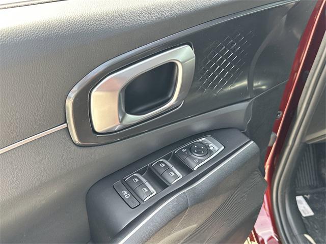 new 2025 Kia Sorento car, priced at $38,675