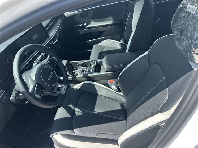 new 2025 Kia K5 car, priced at $32,175