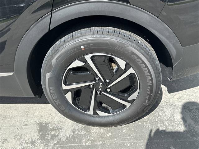 new 2025 Kia Sportage Hybrid car, priced at $30,490
